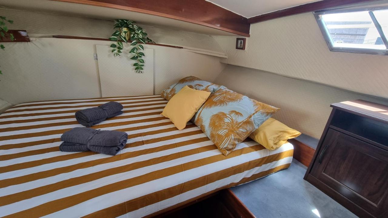 Hotel Charming Boat House In Barcelona With Big Terrace And Solarium Sant Adrià de Besòs Exterior foto