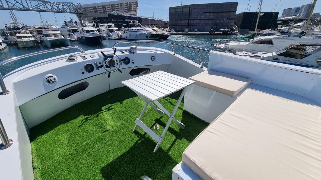 Hotel Charming Boat House In Barcelona With Big Terrace And Solarium Sant Adrià de Besòs Exterior foto