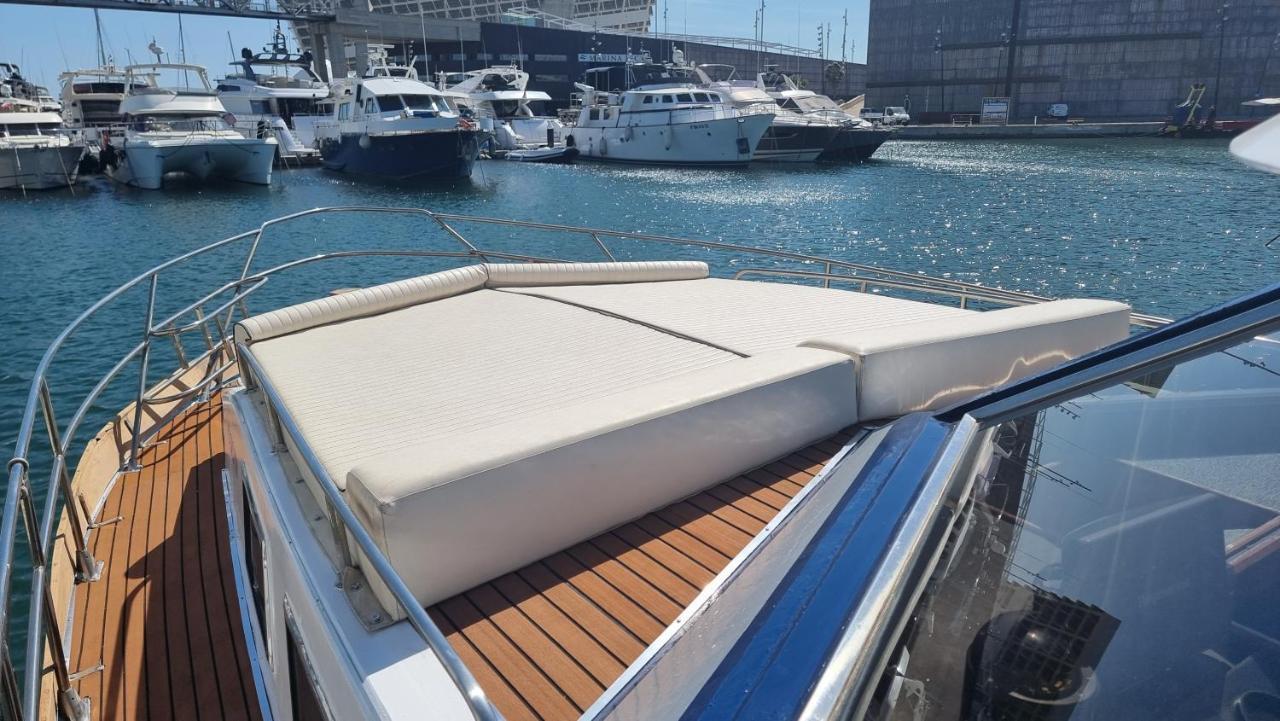 Hotel Charming Boat House In Barcelona With Big Terrace And Solarium Sant Adrià de Besòs Exterior foto